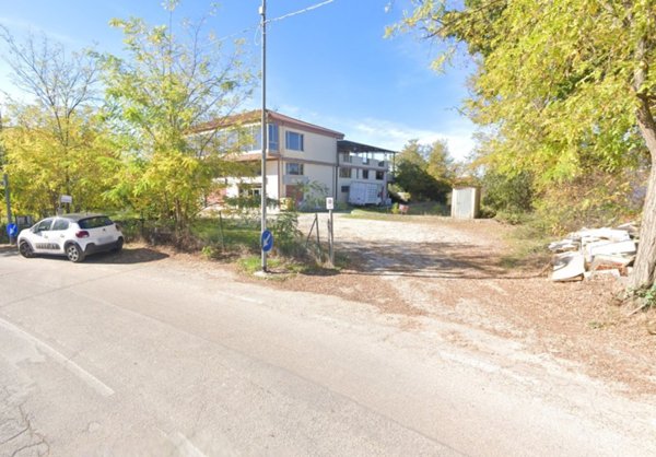 locale commerciale in vendita a San Giovanni Teatino in zona Sambuceto