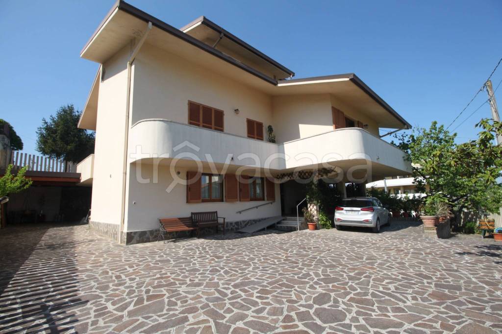 casa indipendente in vendita a San Giovanni Teatino in zona Sambuceto