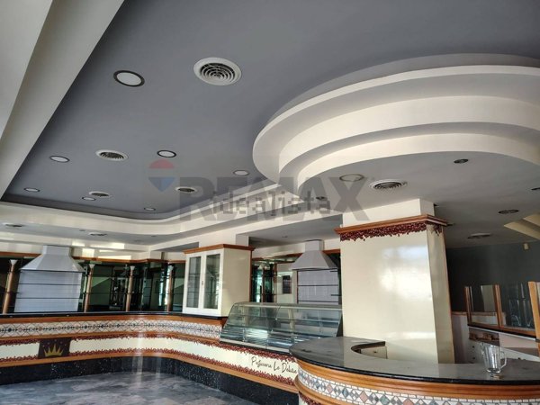 locale commerciale in vendita a San Giovanni Teatino