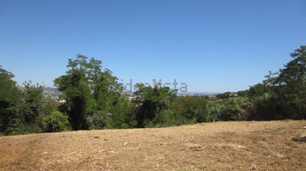 terreno edificabile in vendita a San Giovanni Teatino