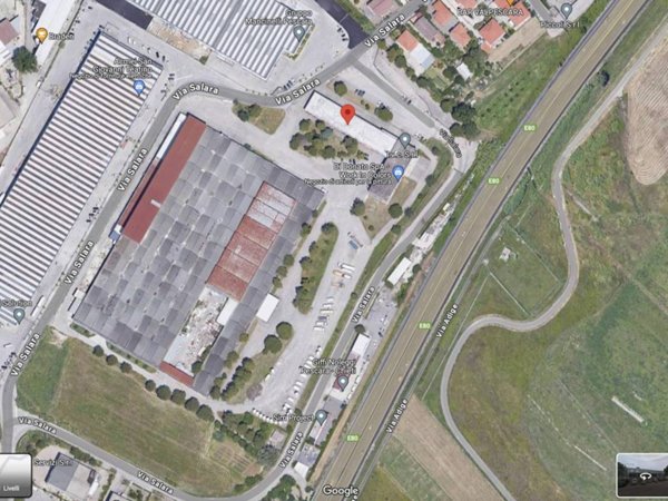 locale commerciale in vendita a San Giovanni Teatino