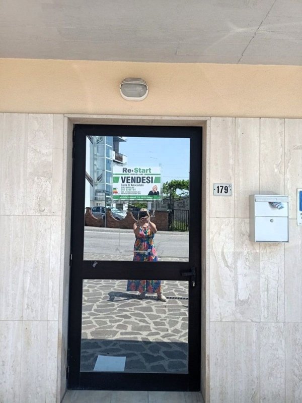 locale commerciale in vendita a San Giovanni Teatino