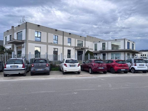 ufficio in vendita a San Giovanni Teatino