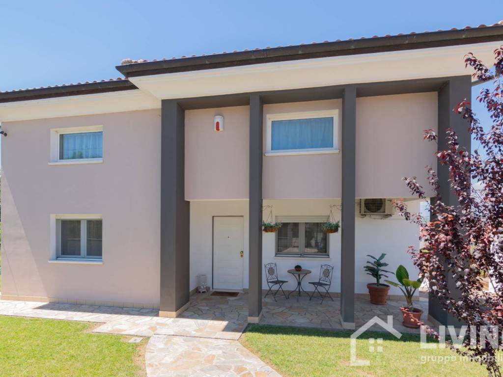 casa indipendente in vendita a San Giovanni Teatino