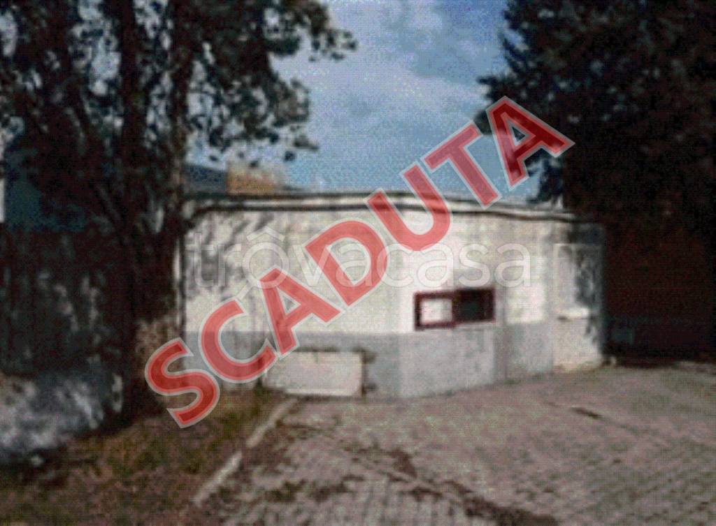 locale commerciale in vendita a San Giovanni Teatino