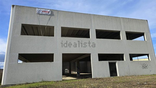 capannone in vendita a San Giovanni Teatino in zona Sambuceto