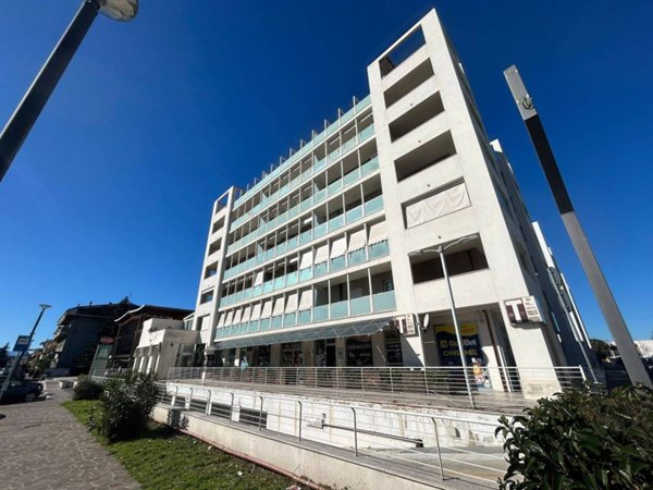 ufficio in vendita a San Giovanni Teatino in zona Sambuceto