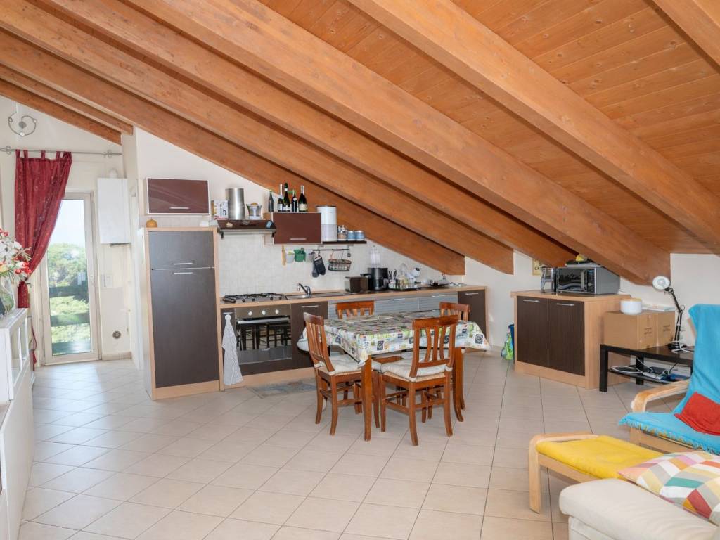 appartamento in vendita a San Giovanni Teatino in zona Sambuceto