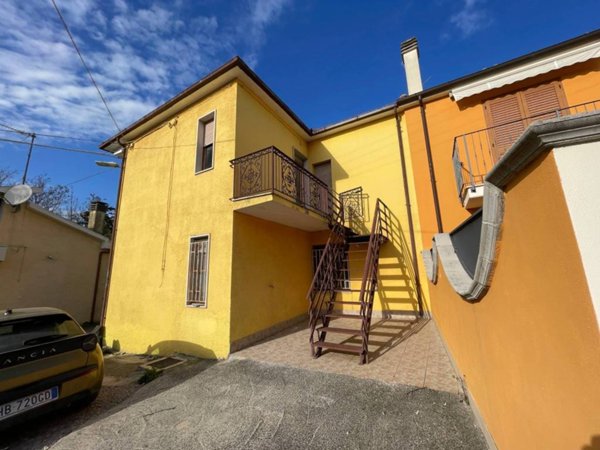 casa indipendente in vendita a San Giovanni Teatino