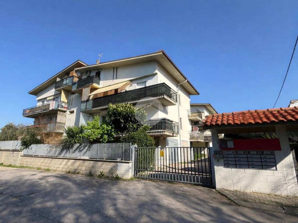 appartamento in vendita a San Giovanni Teatino in zona Sambuceto