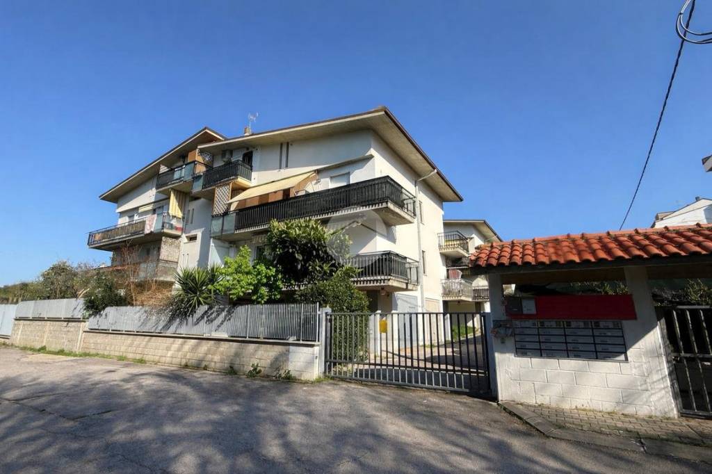 appartamento in vendita a San Giovanni Teatino in zona Sambuceto