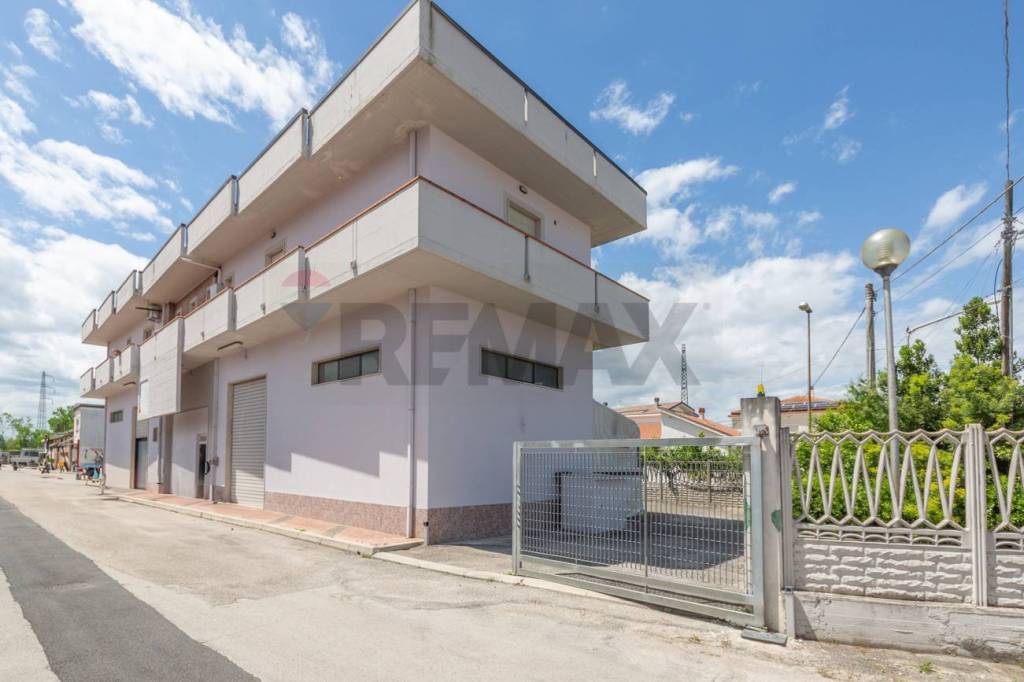 appartamento in vendita a San Giovanni Teatino in zona Sambuceto