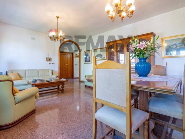 casa indipendente in vendita a San Giovanni Teatino