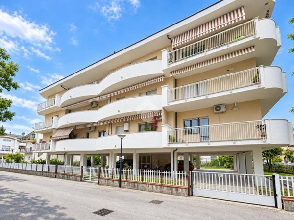 appartamento in vendita a San Giovanni Teatino in zona Sambuceto