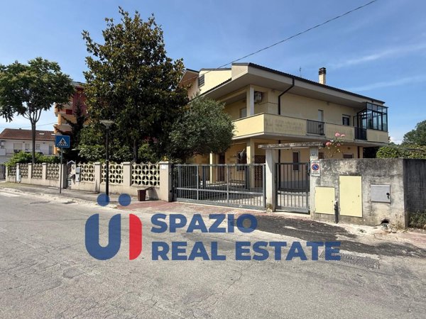 appartamento in vendita a San Giovanni Teatino in zona D'Ilio
