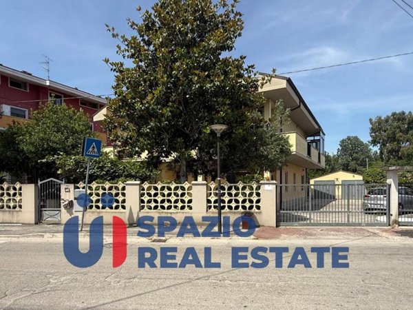 casa indipendente in vendita a San Giovanni Teatino in zona D'Ilio