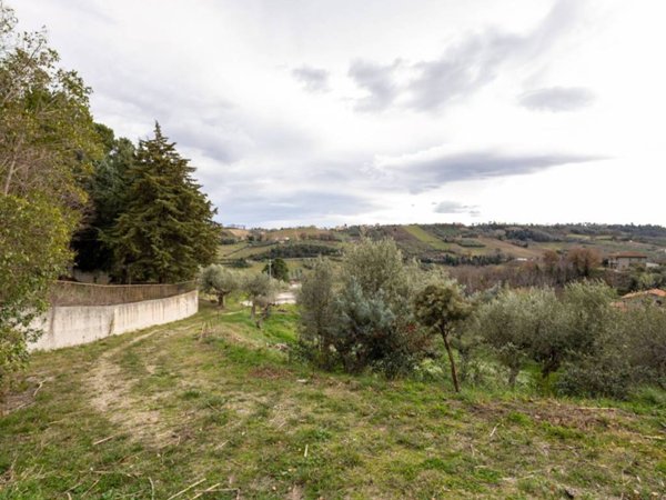 casa indipendente in vendita a San Giovanni Teatino in zona Dragonara
