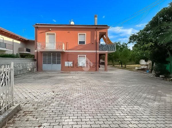 appartamento in vendita a San Giovanni Teatino in zona Sambuceto