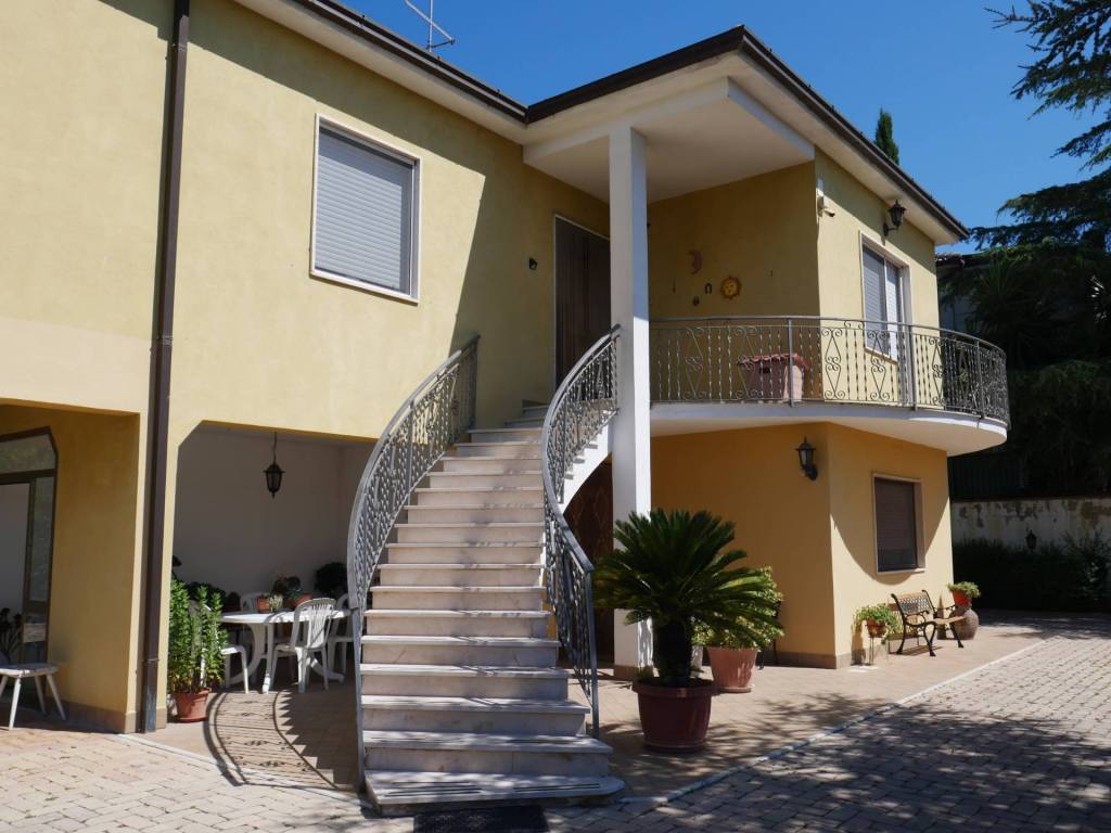 casa indipendente in vendita a San Giovanni Teatino in zona Dragonara