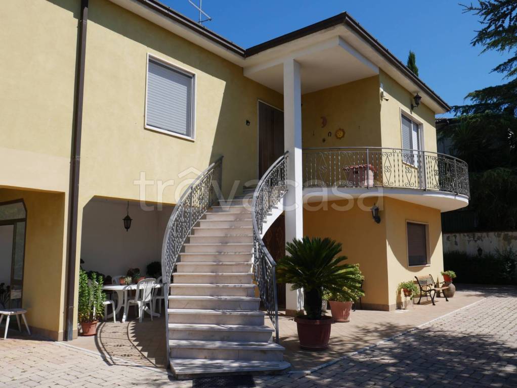 casa indipendente in vendita a San Giovanni Teatino in zona Dragonara