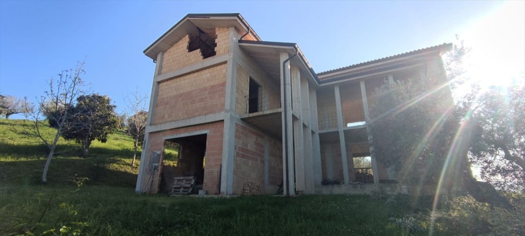 casa indipendente in vendita a San Giovanni Teatino in zona Dragonara