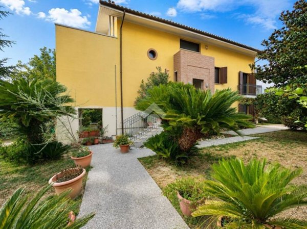 casa indipendente in vendita a San Giovanni Teatino in zona Dragonara