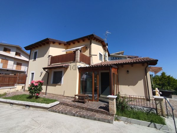 casa indipendente in vendita a San Martino sulla Marrucina