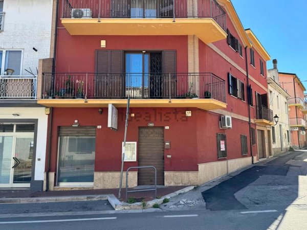 locale commerciale in vendita a San Salvo