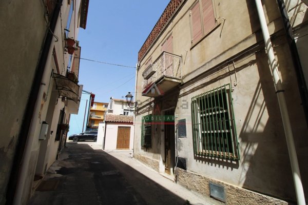 esavano in vendita a San Salvo