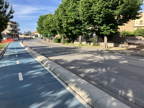 locale commerciale in vendita a San Salvo