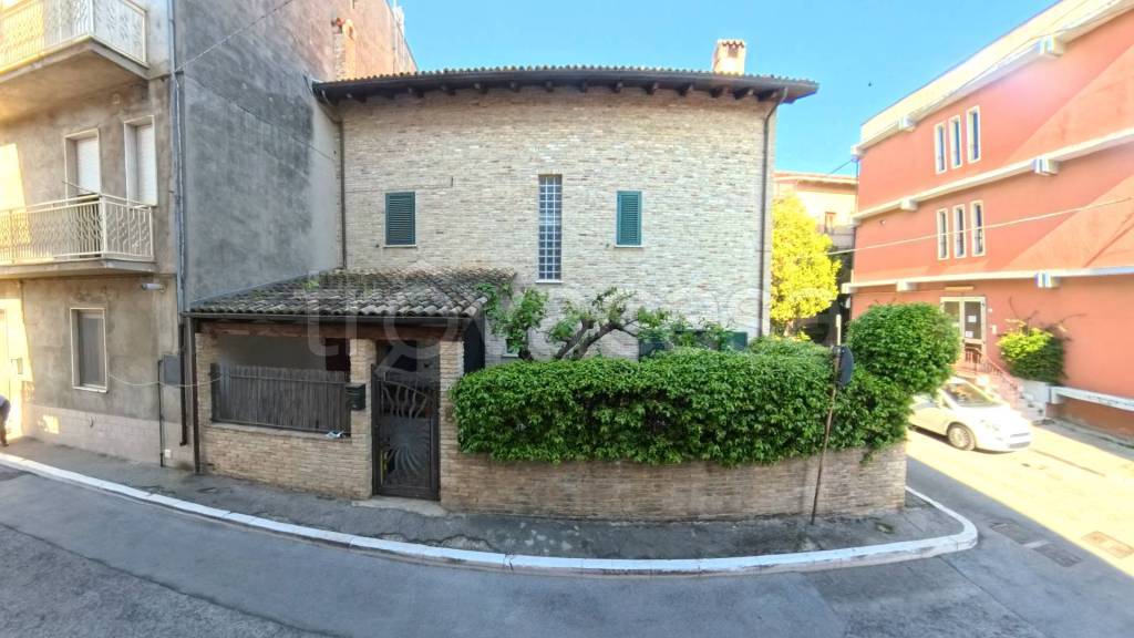 casa indipendente in vendita a San Salvo