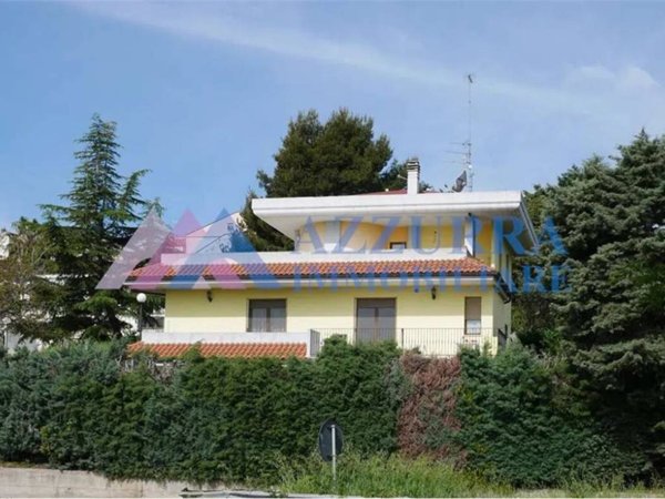 casa indipendente in vendita a San Salvo