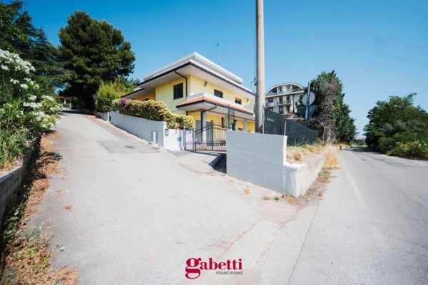 casa indipendente in vendita a San Salvo