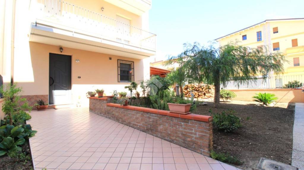 casa indipendente in vendita a San Salvo