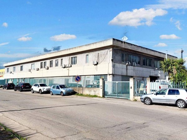 locale commerciale in vendita a San Salvo