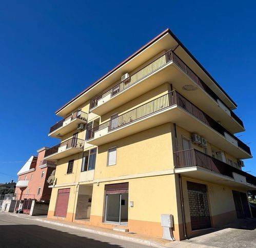 negozio in vendita a San Salvo