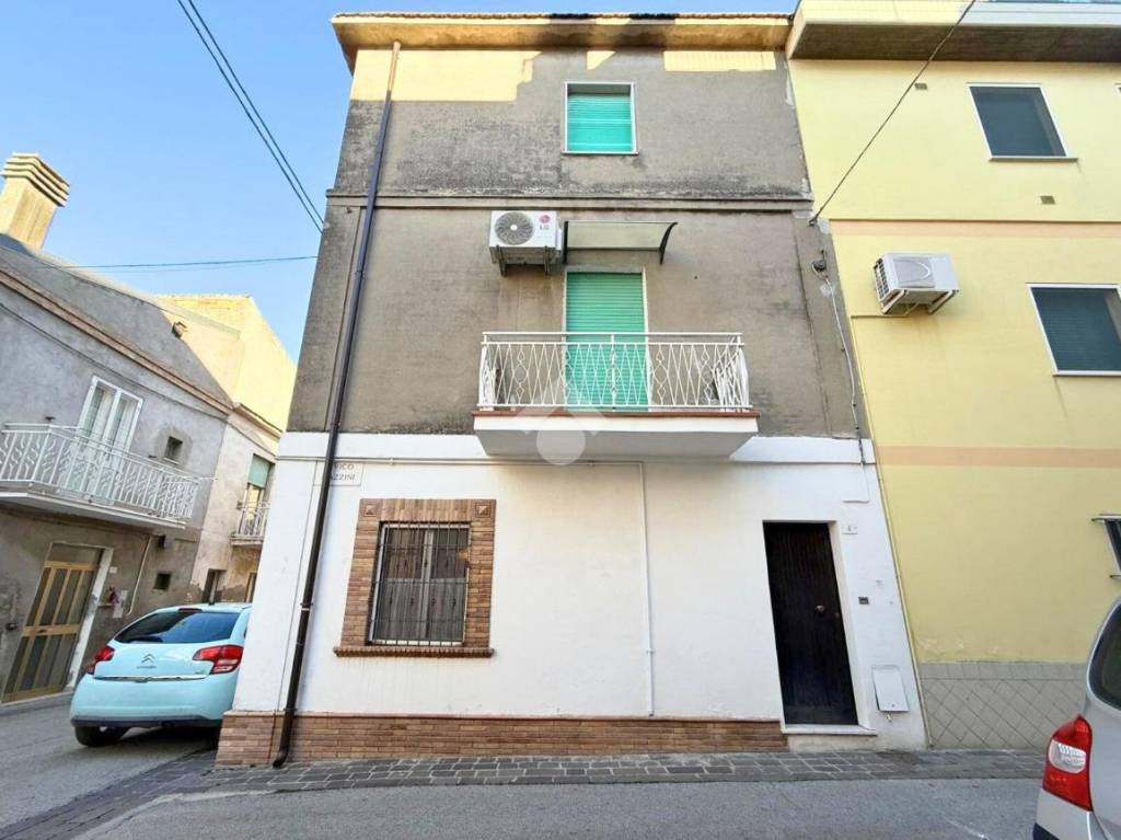 casa indipendente in vendita a San Salvo