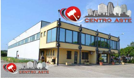 locale commerciale in vendita a San Salvo