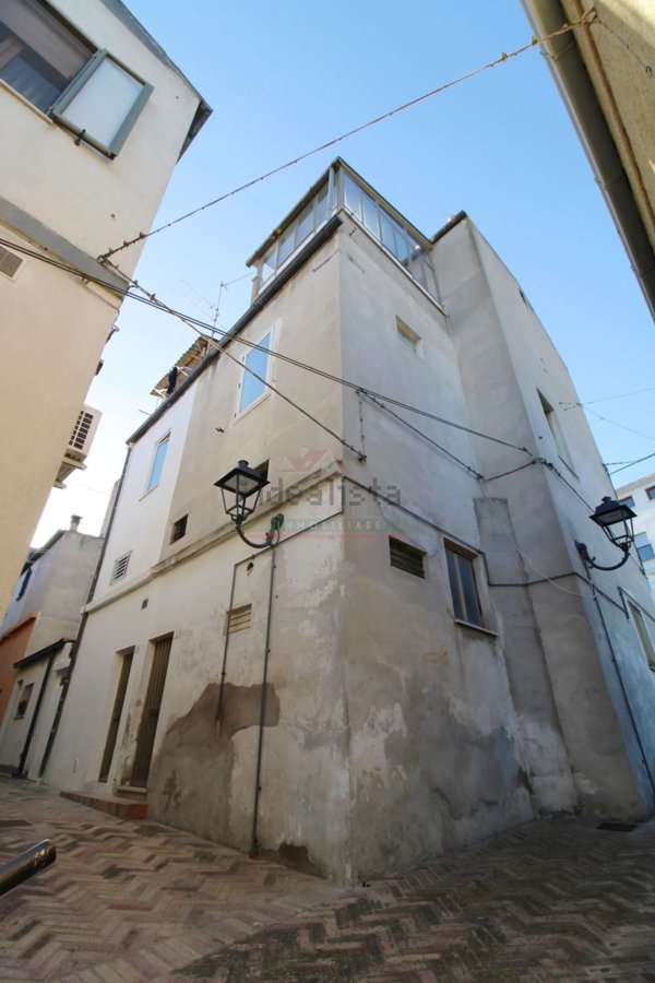 pentavano in vendita a San Salvo