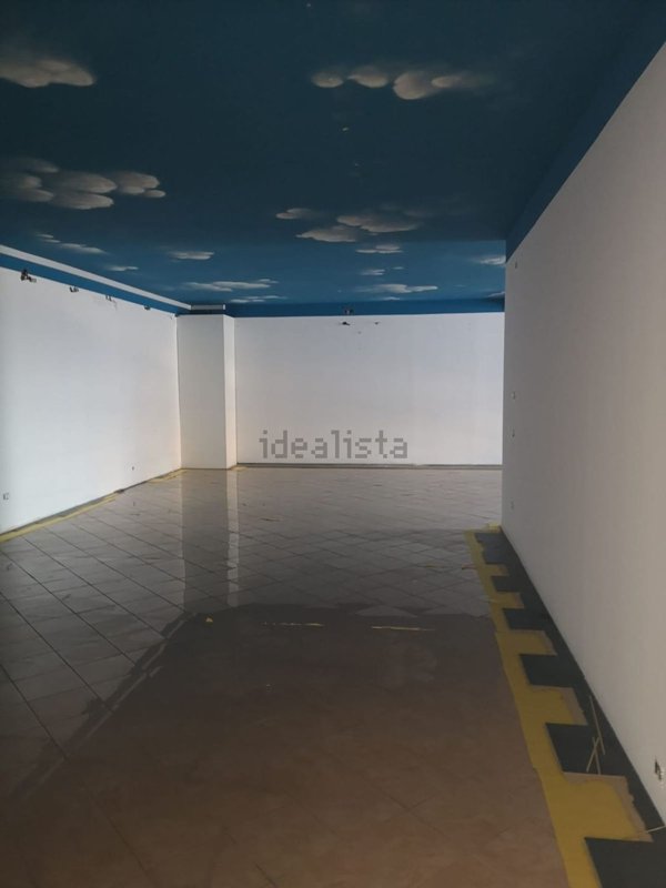 locale commerciale in vendita a San Salvo