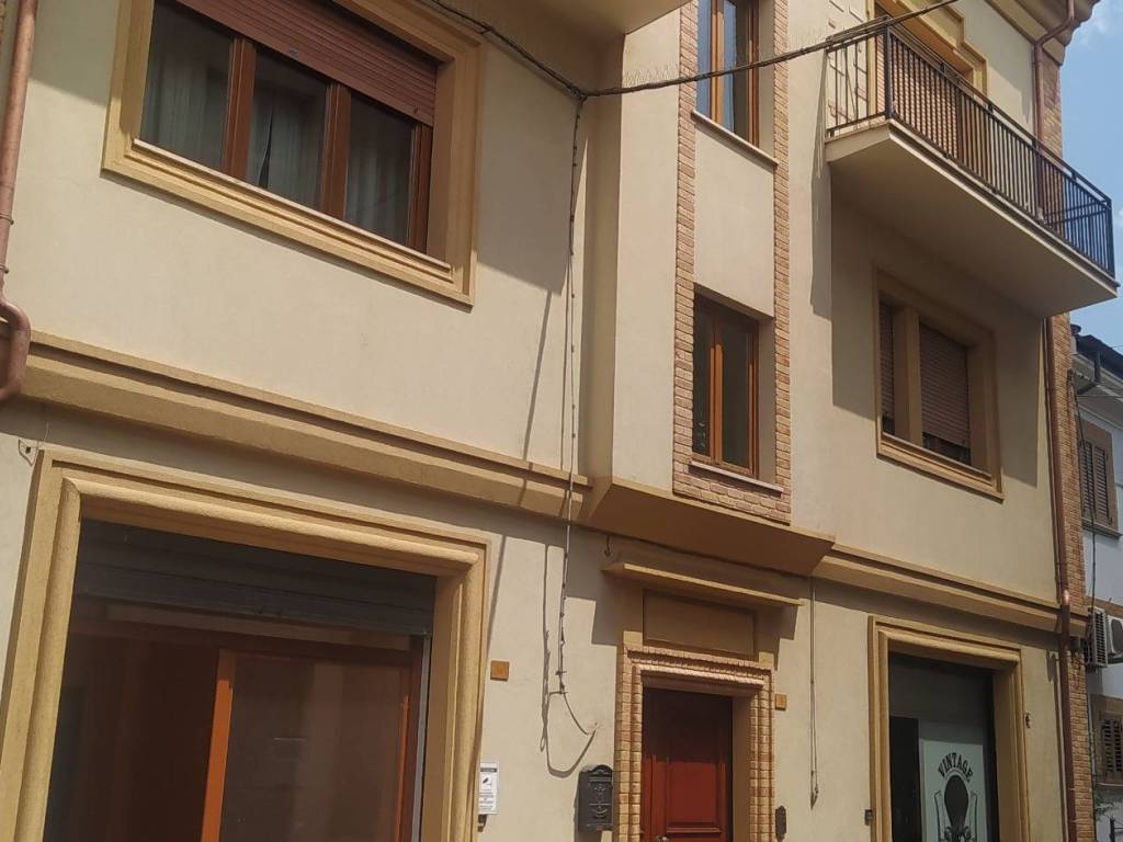 intera palazzina in vendita a San Salvo