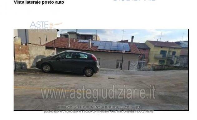 locale commerciale in vendita a San Salvo