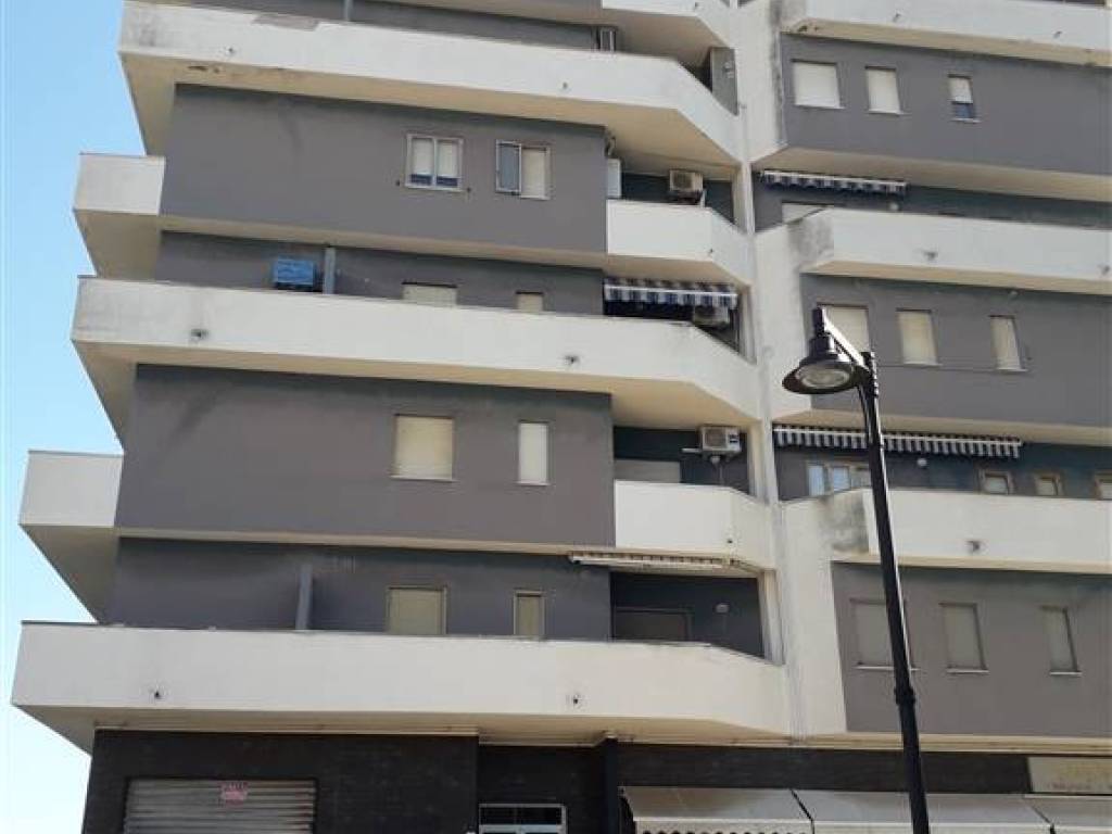 negozio in vendita a San Salvo in zona San Salvo Marina