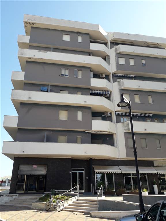 locale commerciale in vendita a San Salvo in zona San Salvo Marina