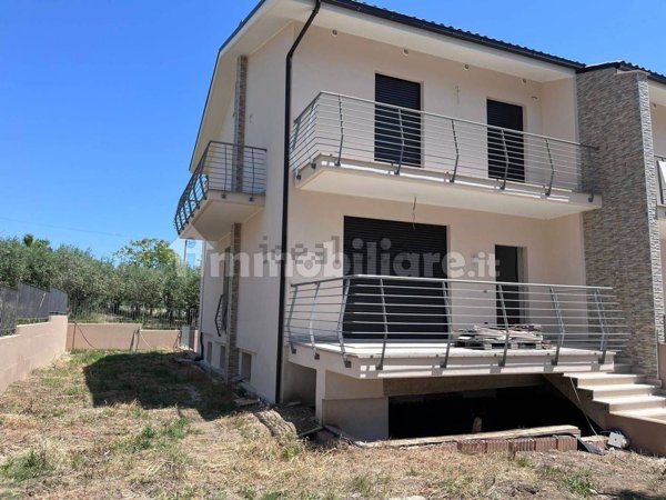 casa indipendente in vendita a San Salvo