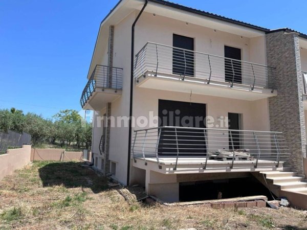 casa indipendente in vendita a San Salvo
