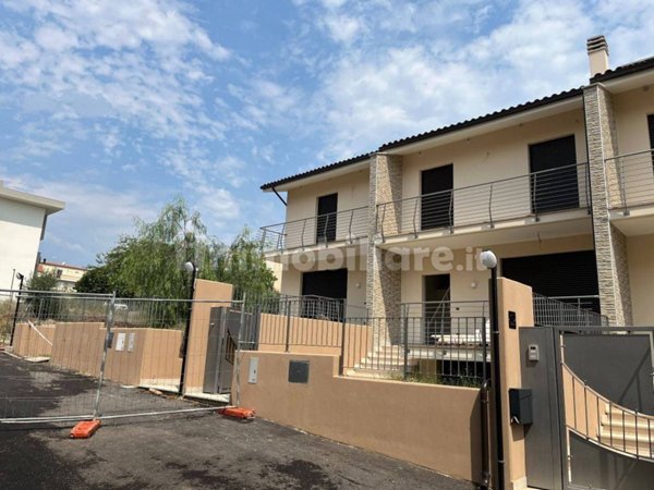 casa indipendente in vendita a San Salvo
