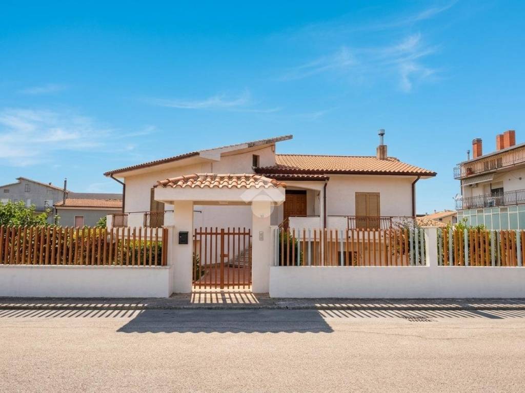 casa indipendente in vendita a San Salvo