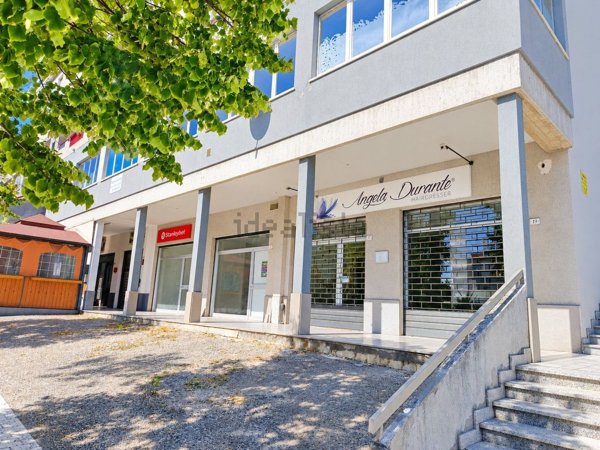 locale commerciale in vendita a San Salvo