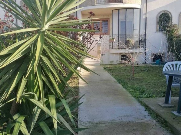 casa indipendente in vendita a Santa Maria Imbaro